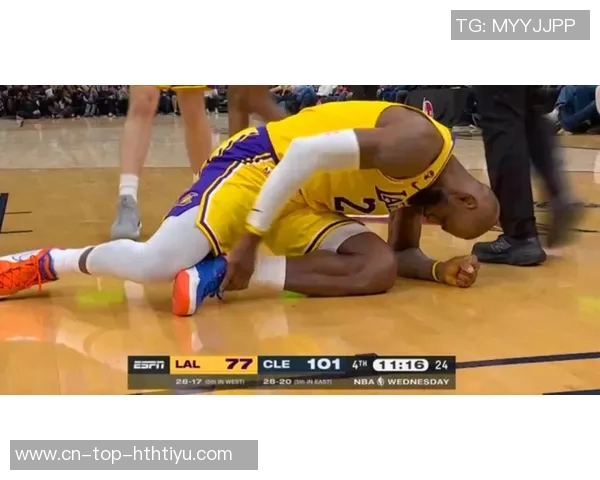 老詹东契奇接连受伤岁月无情显现詹姆斯状态下滑的无奈与挑战 老詹东契奇接连受伤岁月无情显现詹姆斯状态下滑的无奈与挑战